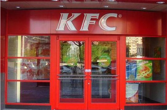 肯德基门出现油漆掉落的原因？如何避免肯德基门老化？