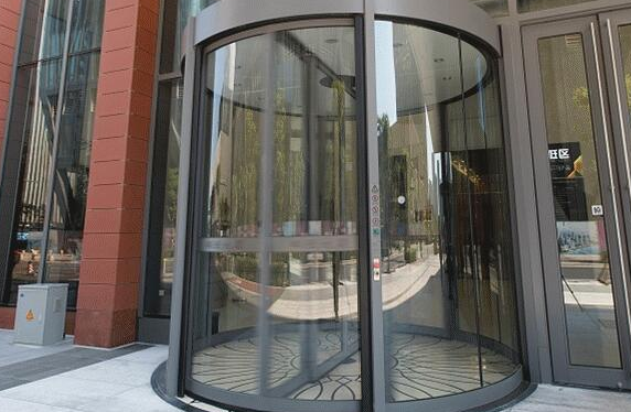 如何区分旋转门是手动旋转门还是自动旋转门