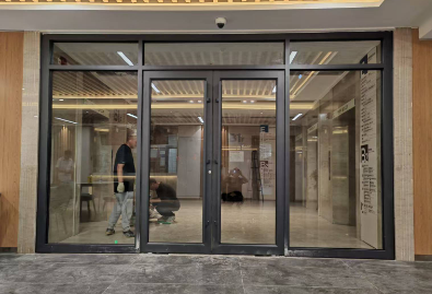 肯德基门可以有几种颜色？代表哪些含义？