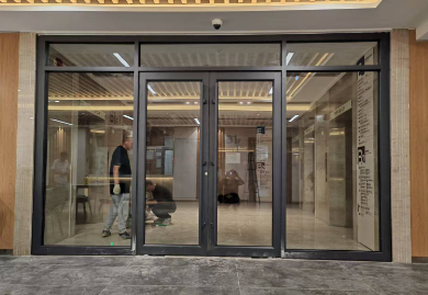 肯德基门由哪些配件组成？